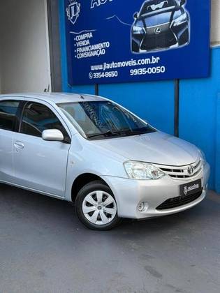 TOYOTA ETIOS 1.3 XS 16V FLEX 4P MANUAL TOYOTA ETIOS 1.3 XS 16V FLEX 4P MANUAL